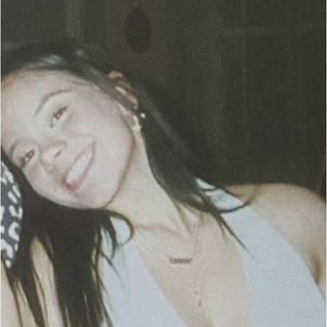 Meet your Posher, Mia